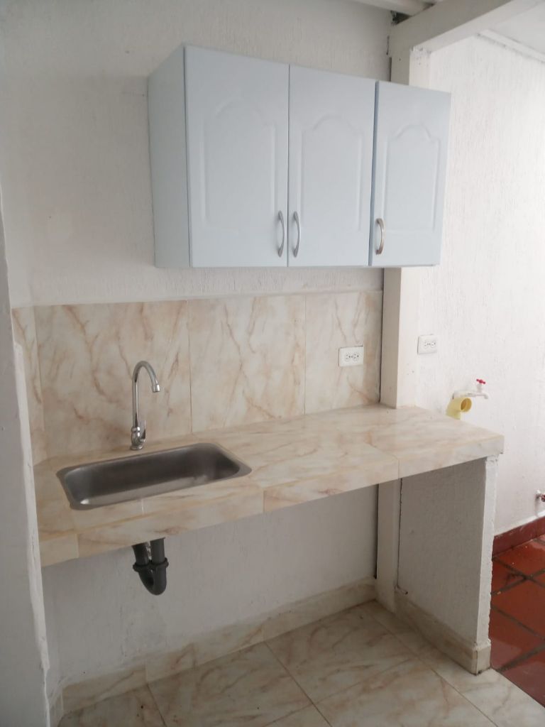 verinmuebles 1022 1062 ALQUILO EXCELENTE APARTAESTUDIO EN MIRAFLORES CON SERVICIOS INCLUIDOS