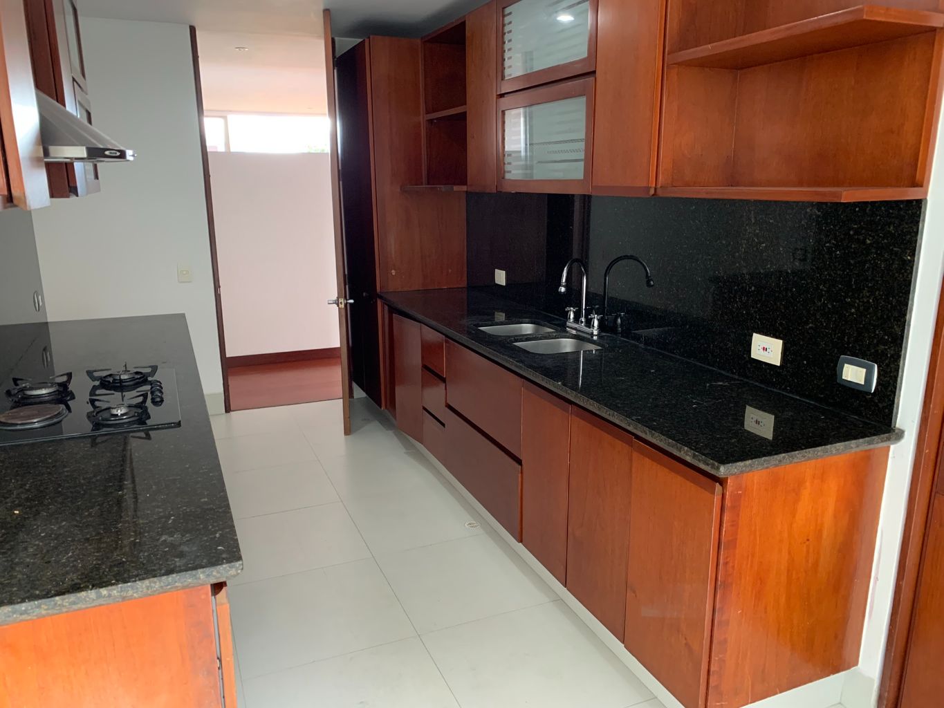 verinmuebles 670 698 Vendemos comodo apartamento en altos de suba lindaraja, 3 alcobas