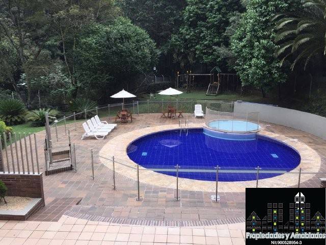 Apartamento en venta sector El Poblado Medellín código 13710