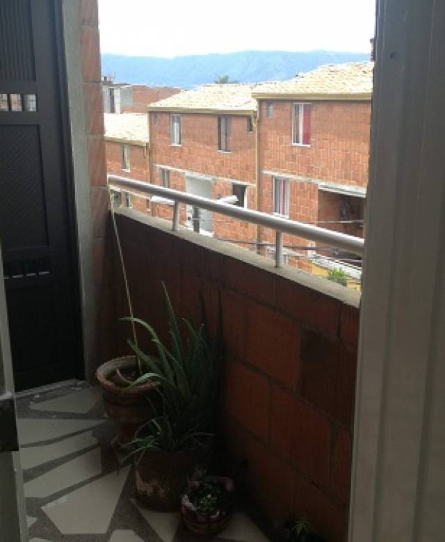 VENDO CÓMODO APARTAMENTO DUPLEX EN COLINAS DE CALASANZ