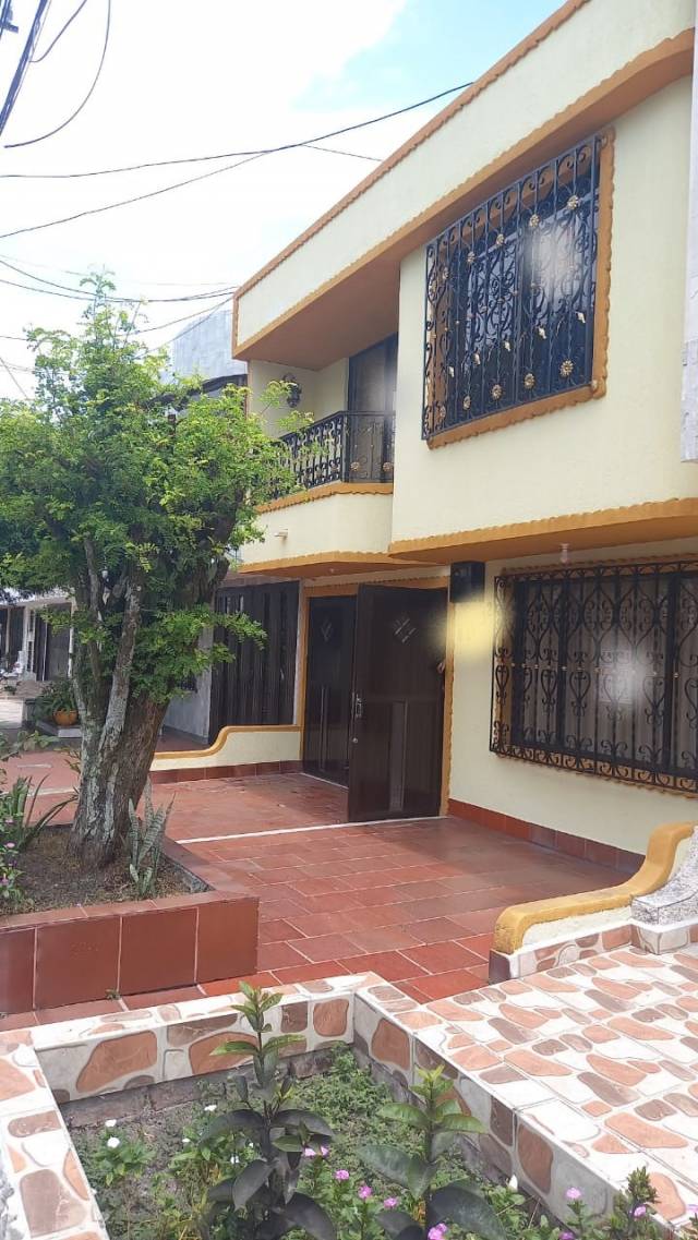Casa 2 pisos unifamiliar en Palmira Santa Ana