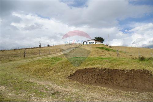 VENTA DE CASA LOTE EN CHOCONTA