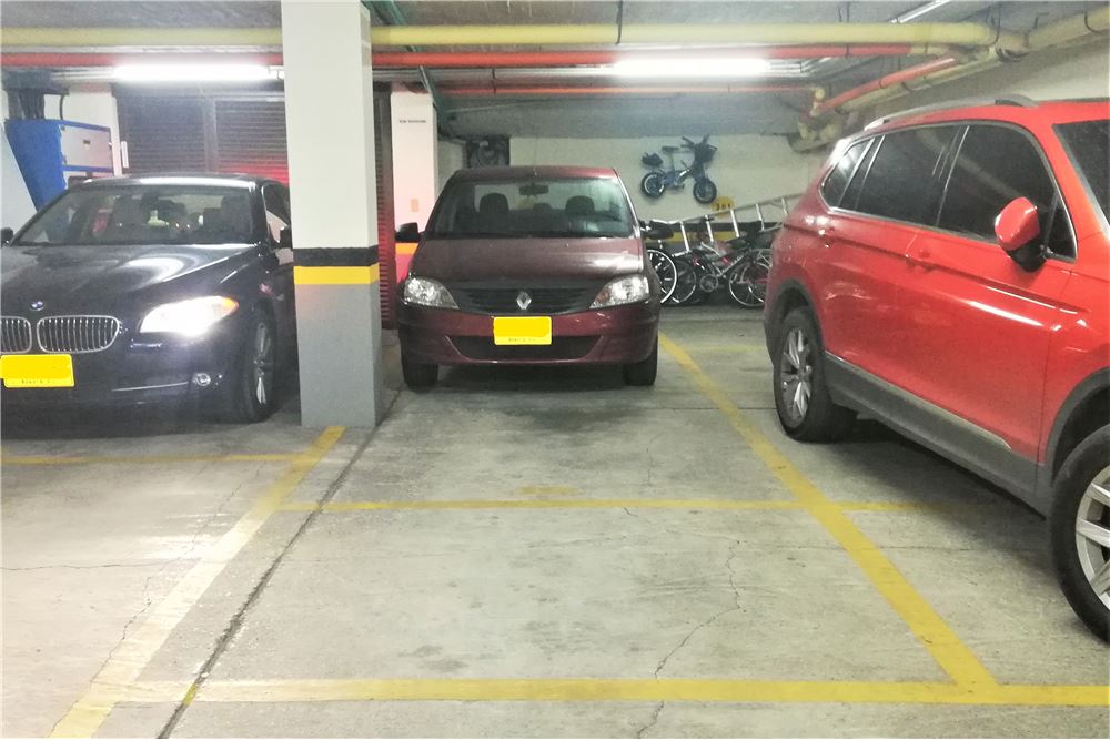 APARTAMENTO EN EL BATÁN CON MUY BUENA DISTRIBUCIÓN