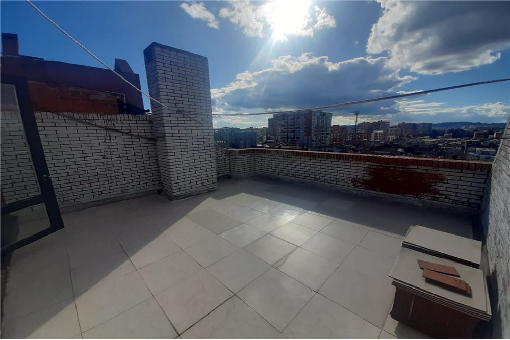 Vendo Apto en Cedritos,cuenta con terraza