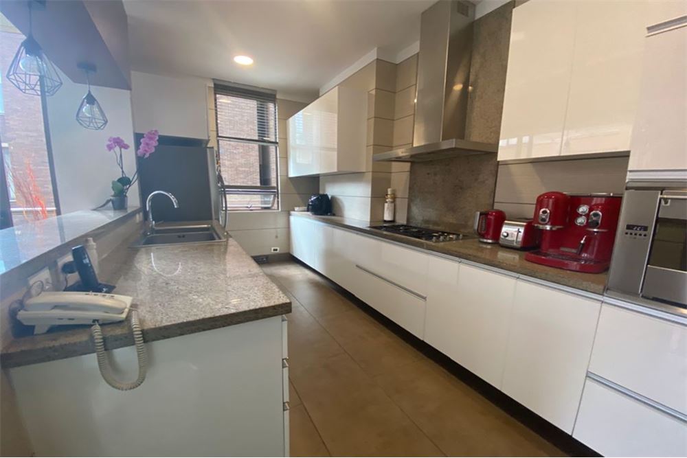 VENTA APARTAMENTO. BOGOTÁ EL CHICÓ. 170m2. 9años