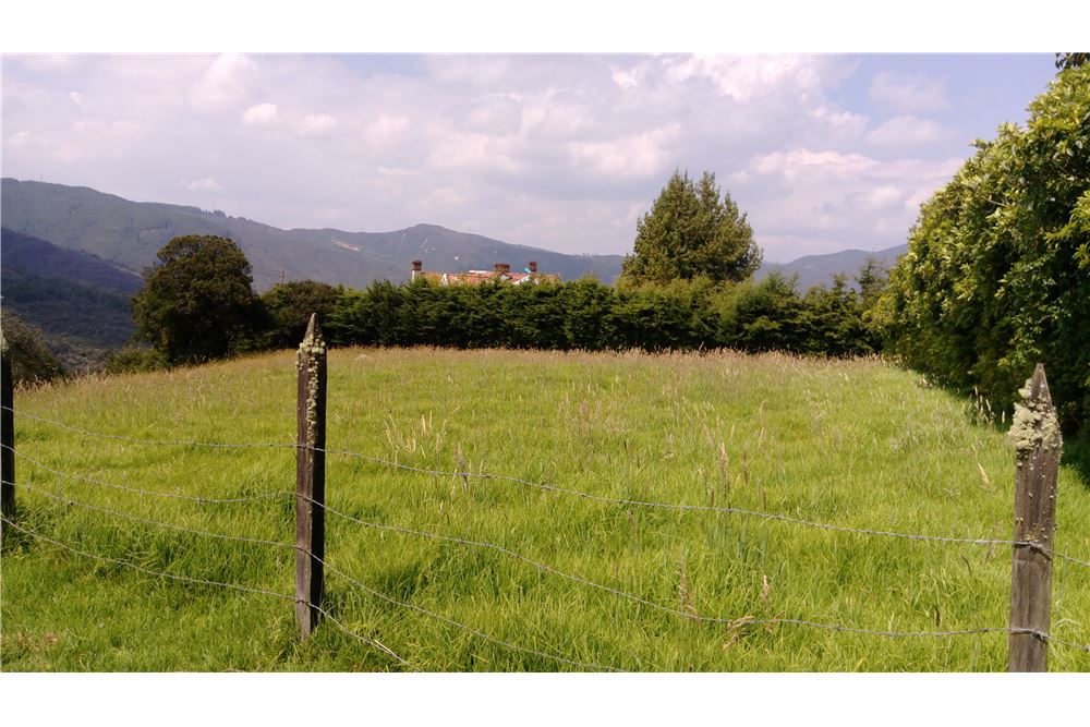 Venta Lote en La Calera,1.600 mts.vista exclusiva.