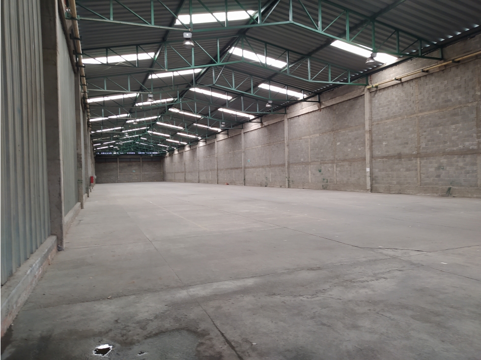 BODEGA ARRIENDO FUNZA 2060M2 PARQUE INDUSTRIAL ALMACENAMIENTO.