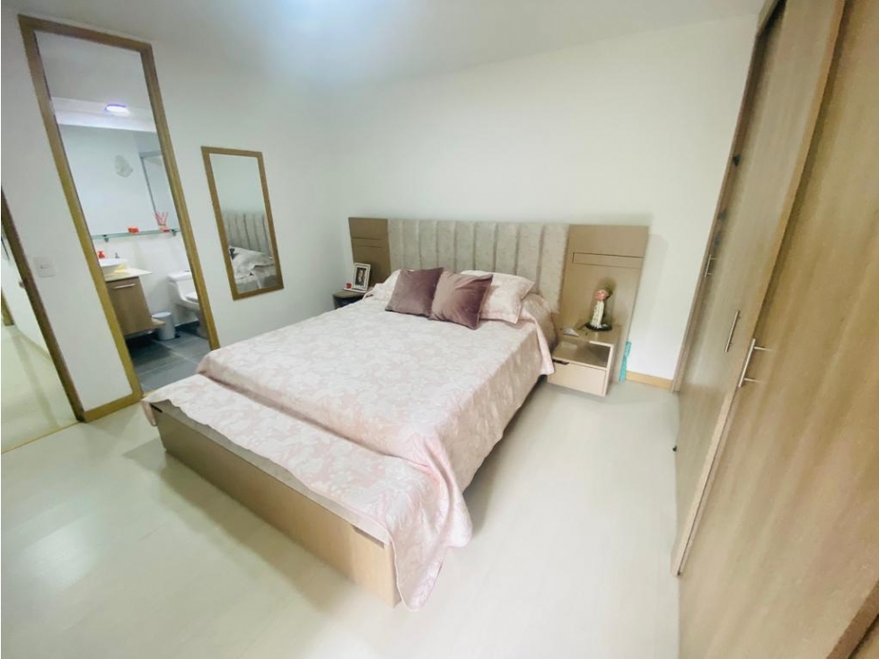 Apartamento se vende en Envigado sector oasis