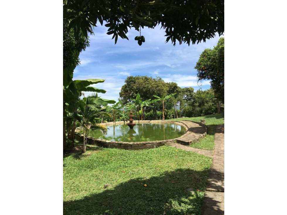 FINCA VACACIONAL, FRUTAL, PISCINA, AREA DE JUEGO, EXCELENTE ESTADO