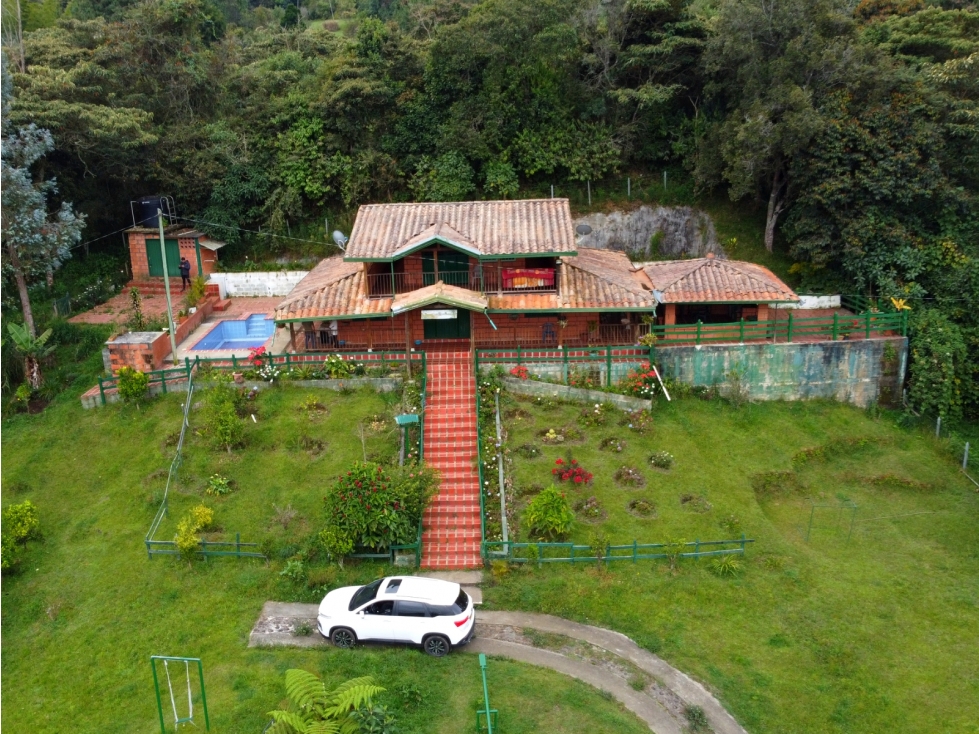 Casa Finca en Guarne - Lote 5837 MTS