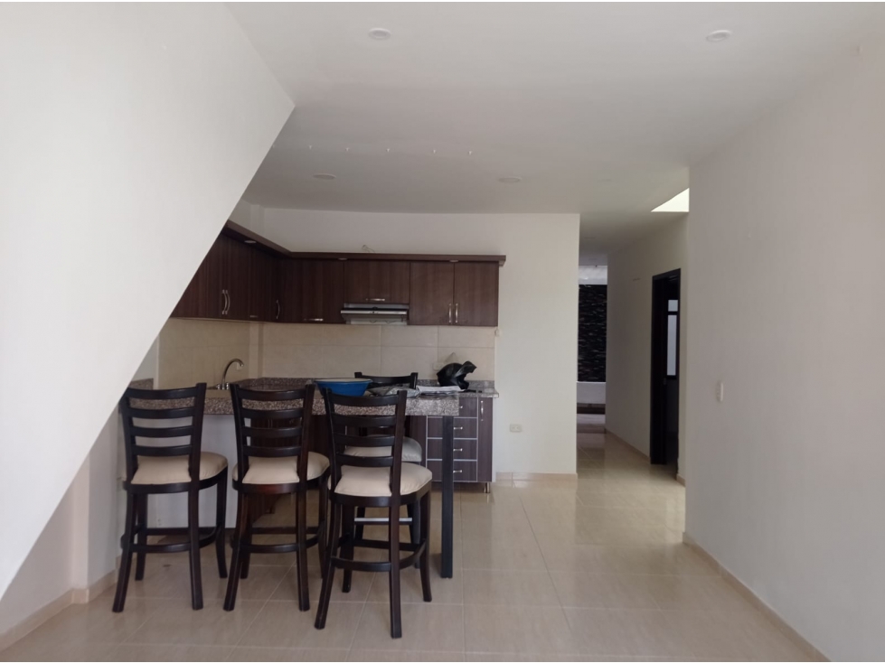 APARTAMENTO (1º PISO) EN ARRIENDO BARRIO LA RIVIERA