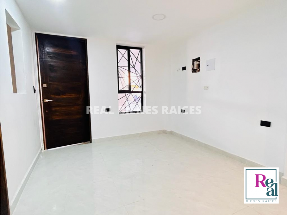 SE VENDE APARTAMENTO PRIMER PISO