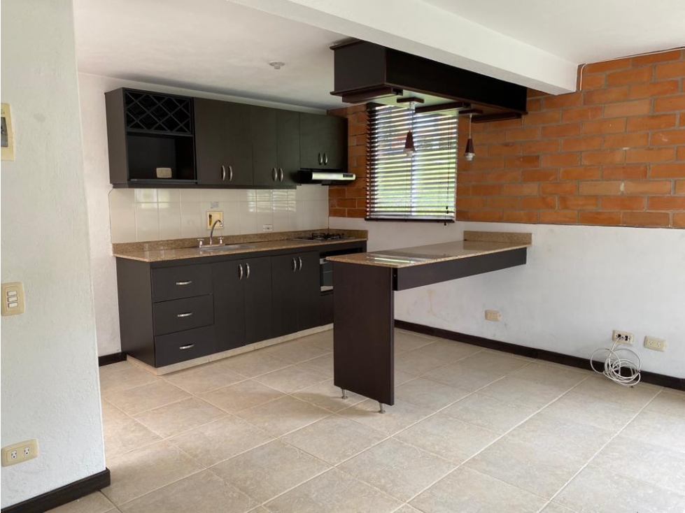 VENDO CASA DE 93 m² + JARDÍN, DOS NIVELES EN UNIDAD CERRADA EN LA CEJA