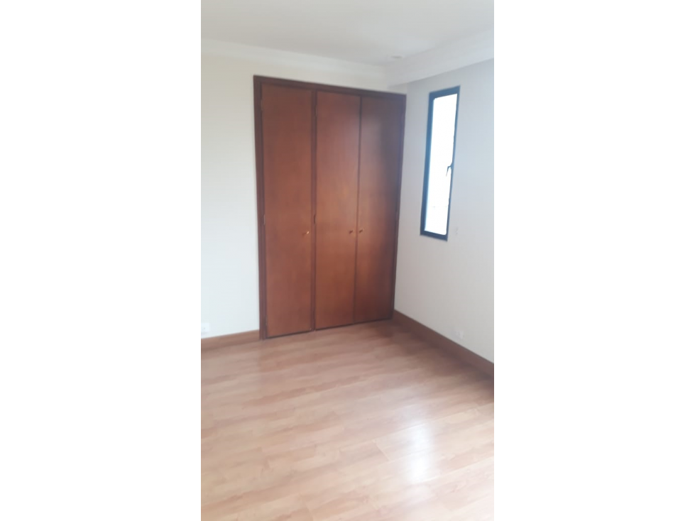 BOGOTA VENDO APARTAMENTO PENT HOUSSE SANTA BARBARA 225 MTS