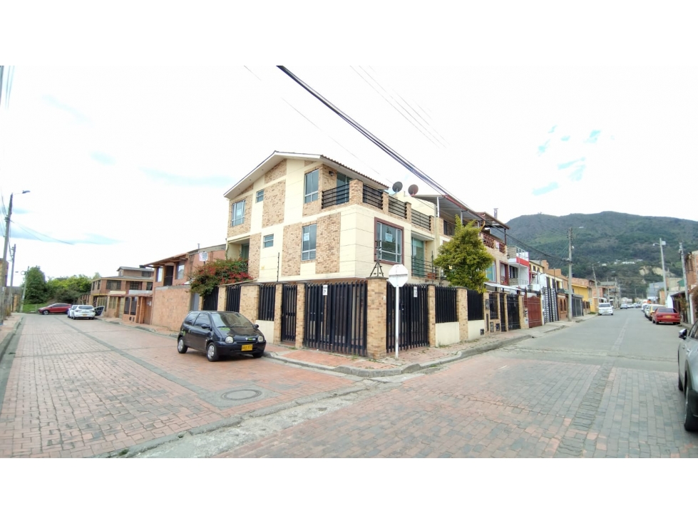 Arriendo Casa Urbana Cota Centro $ 3.300.000