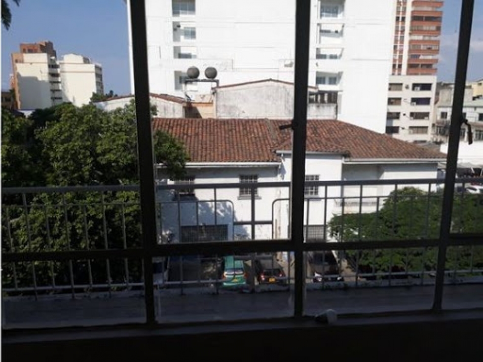 VENDE EDIFICIO VERSALLES AV. 4 N CALI