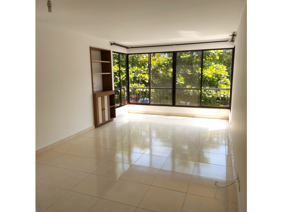 Venta Apartamento de 115Mt2 en Multicentro, Sur de Cali 9644.