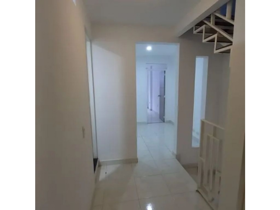 Venta Casa en Calicanto 210Mt2, Sur de Cali 9518.