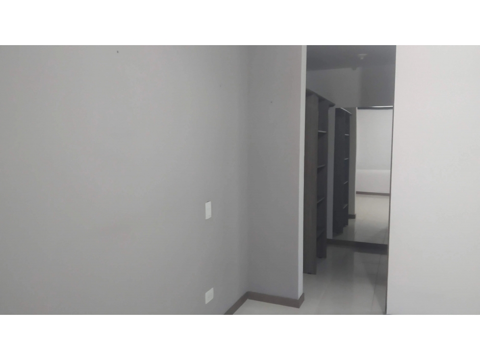 Venta Apartamento de 72mts2 en Prados del Norte, Norte de Cali 9329.