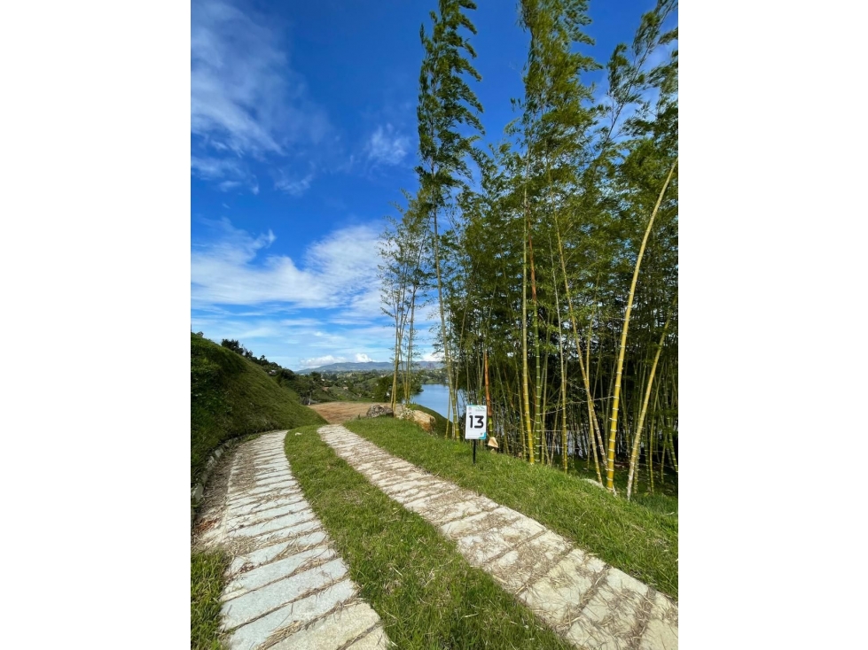 VENDO LOTES EN EL PEÑOL, ANTIOQUIA