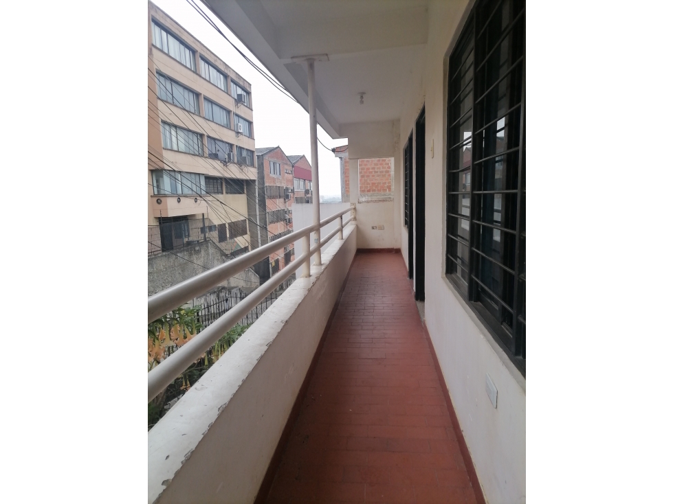 EDIFICIO  EN SANTA ISABEL  FRENTE A UNIVERSIDAD LIBRE  EN VENTA - CALI