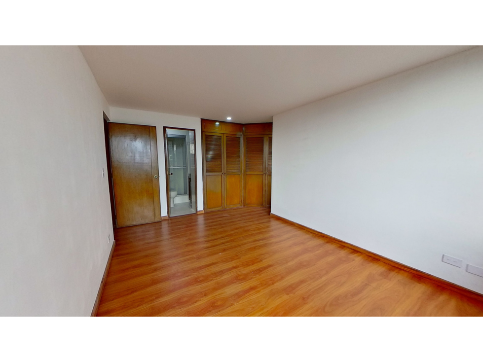 OFREZCO  APARTAMENTO EN  LA CASTELLANA