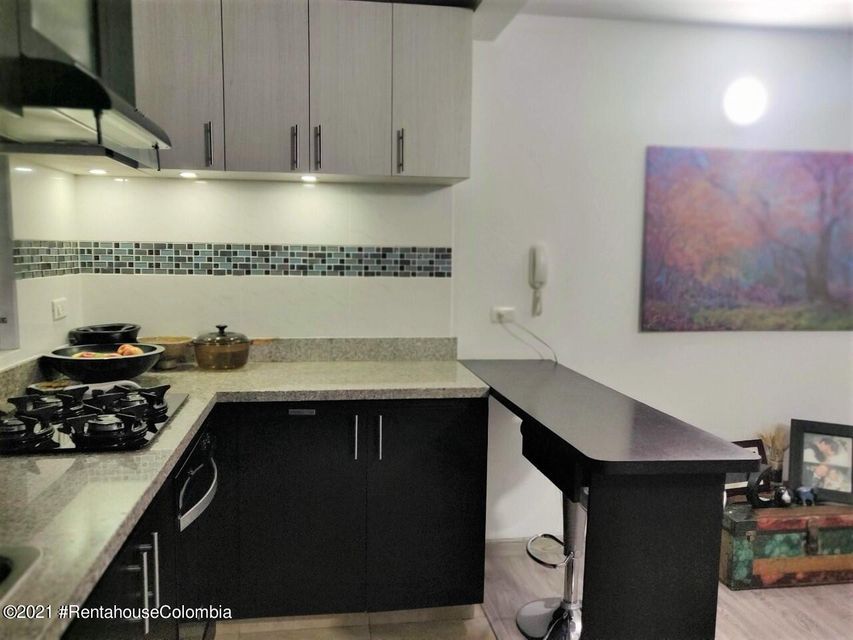 Apartamento en  San Jose Del Prado CO: 22-1429