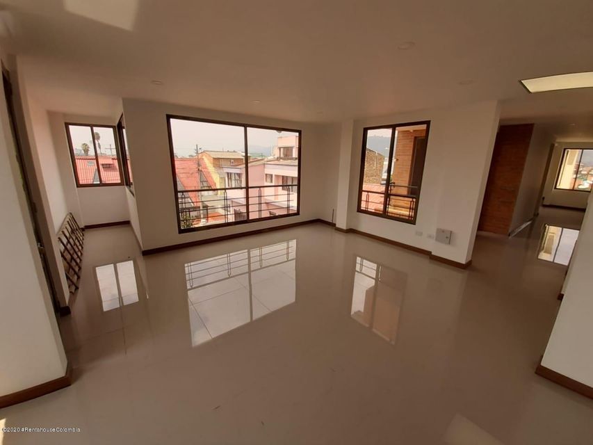 Apartamento en  20 de Julio(Chia) COD: 22-846