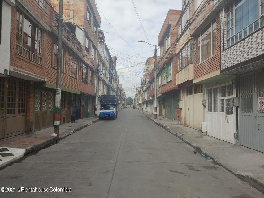 Casa en  Villa del Dorado(Bogota) CO: 22-1298