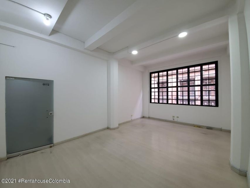 Comercial en  Santa Ines(Bogota) cod: 22-1157