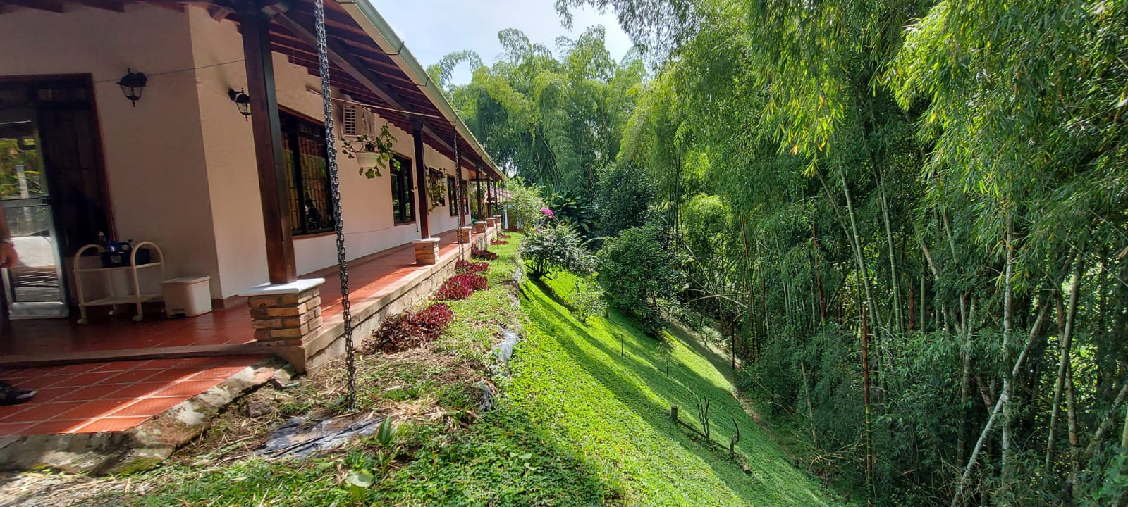 VENTA CASA CAMPESTRE VIA A BARCELONA - QUINDIO