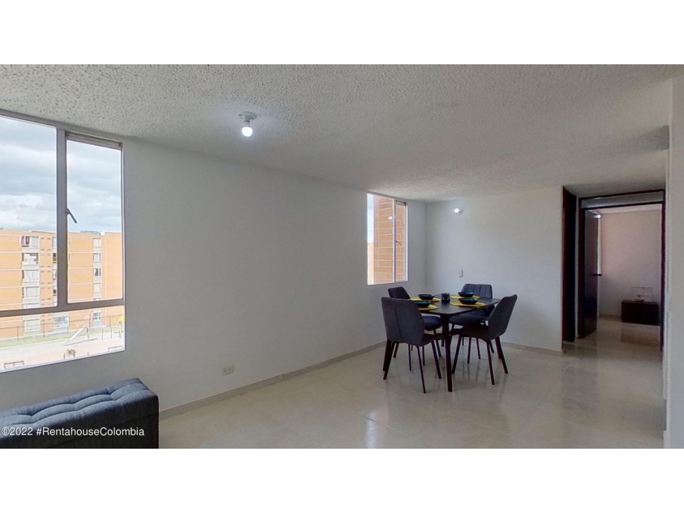 Apartamento en  Hogares Soacha RAH CO: 23-282