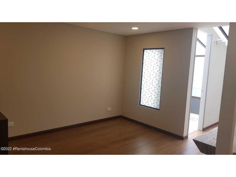 Apartamento en  Niza Norte(Bogota) RAH CO: 22-2711