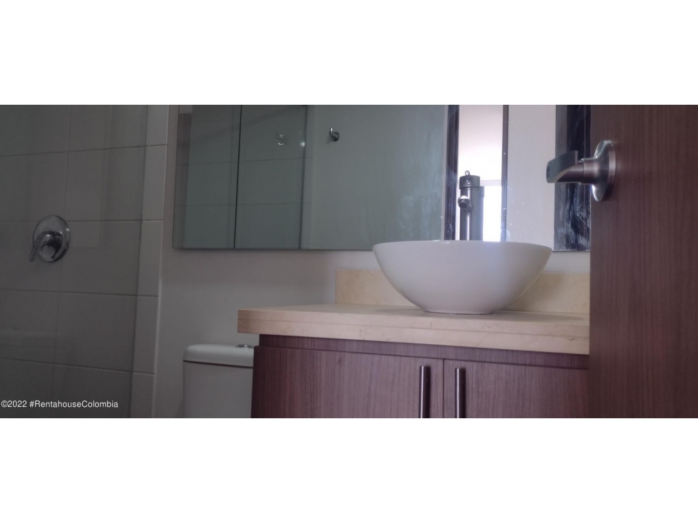 Apartamento en  Castilla(Bogota) RAH CO: 22-2819