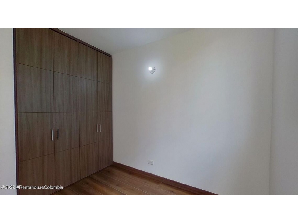 Apartamento en  La Estacion RAH CO: 22-3184