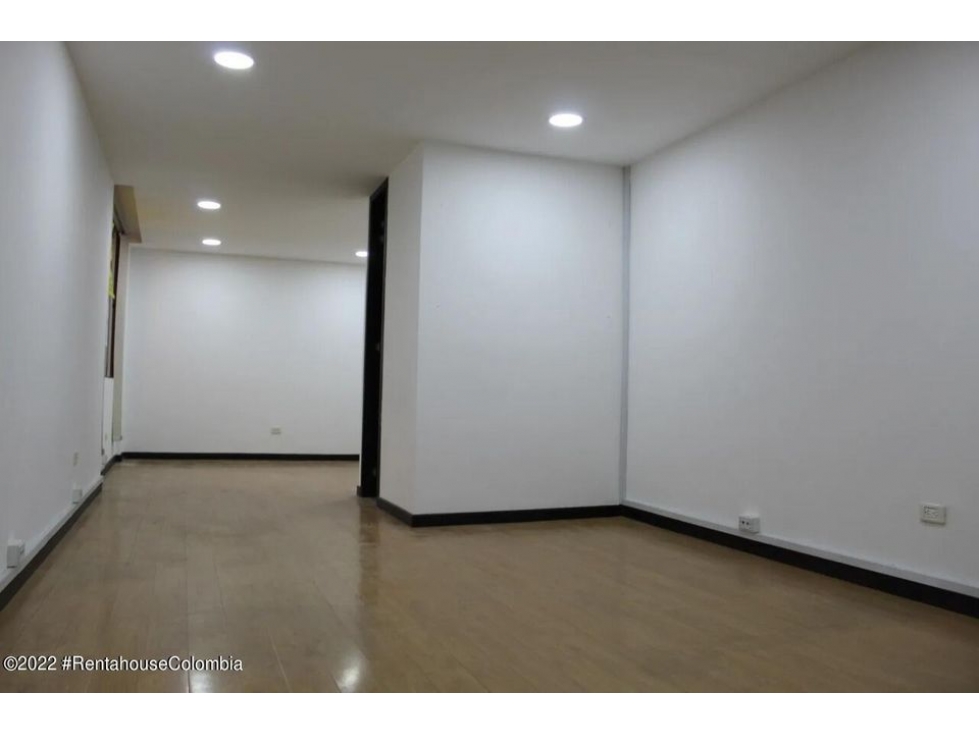 Comercial en  Bogota RAH CO: 22-2573