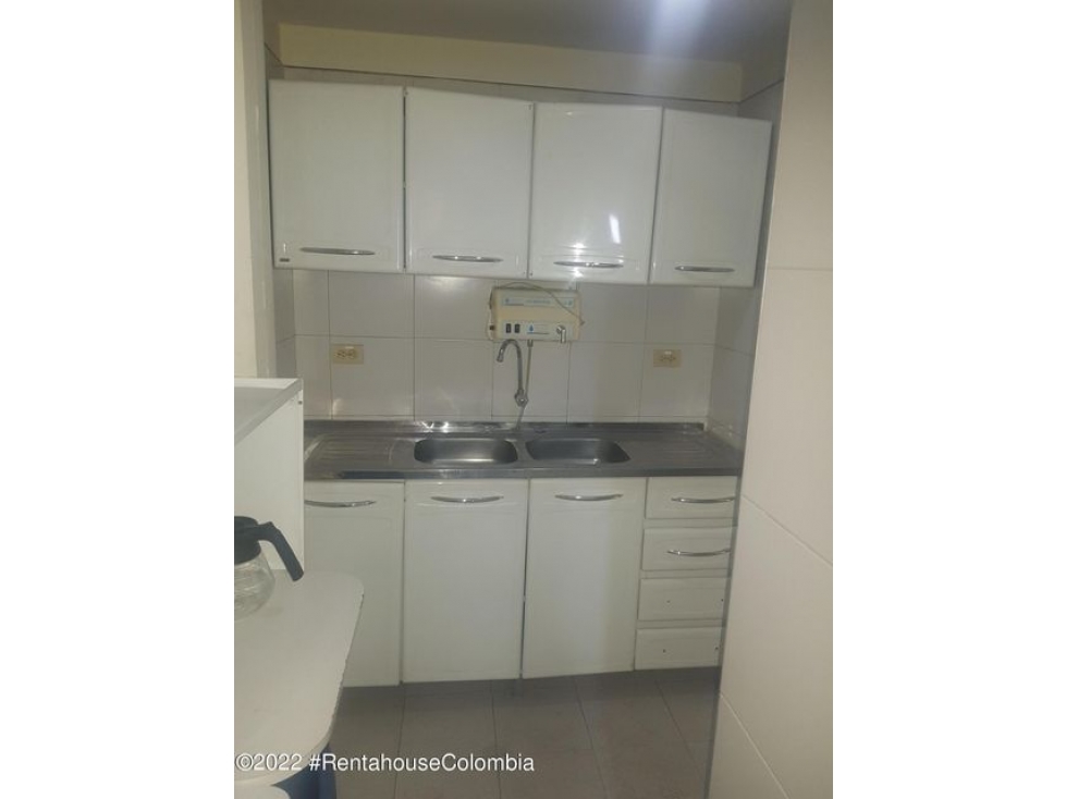 Comercial en  20 De Julio(Bogota) RAH CO: 22-2729