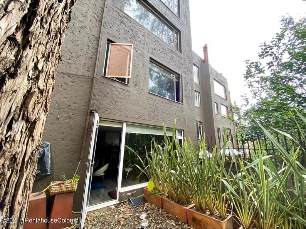 Apartamento en  Los Rosales(Bogota) RAH CO: 23-640