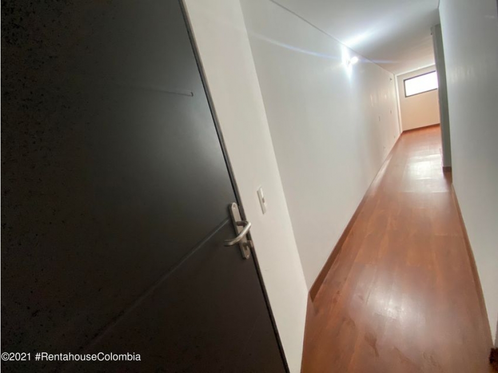 Apartamento en  La Salle(Bogota) RAH CO: 23-821