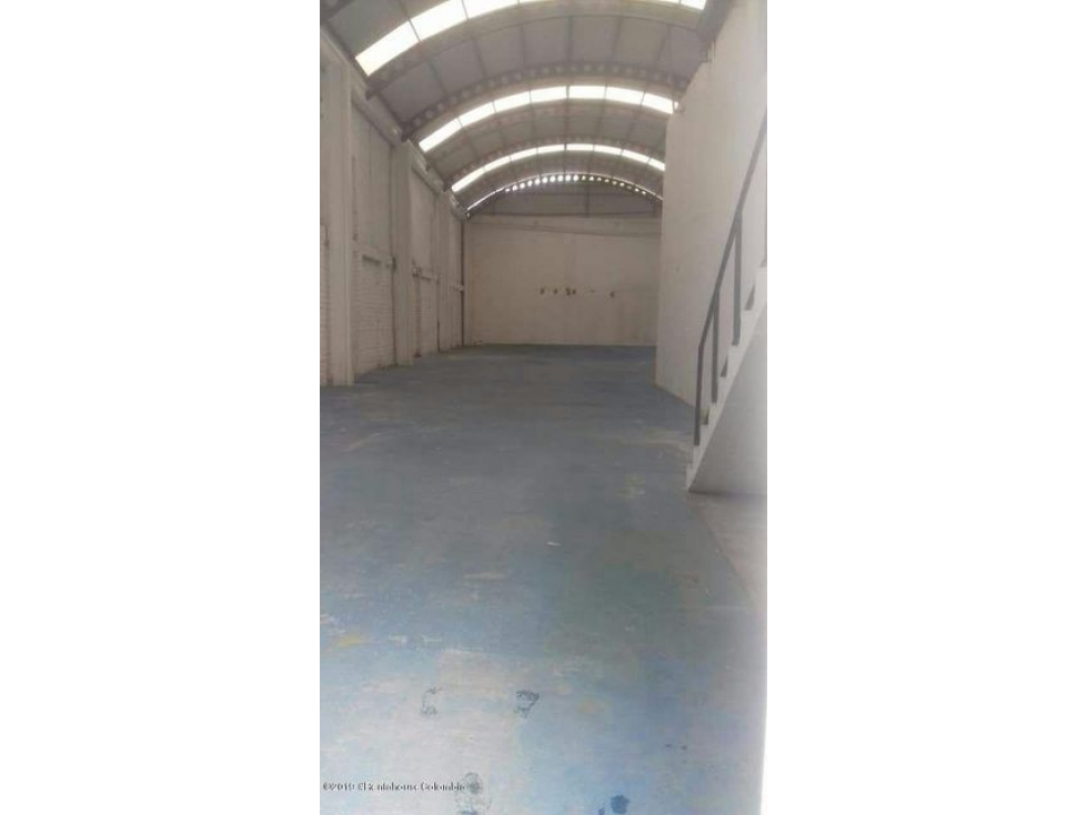 Vendo Comercial en  Ricaurte(Bogota) C.O 23-227