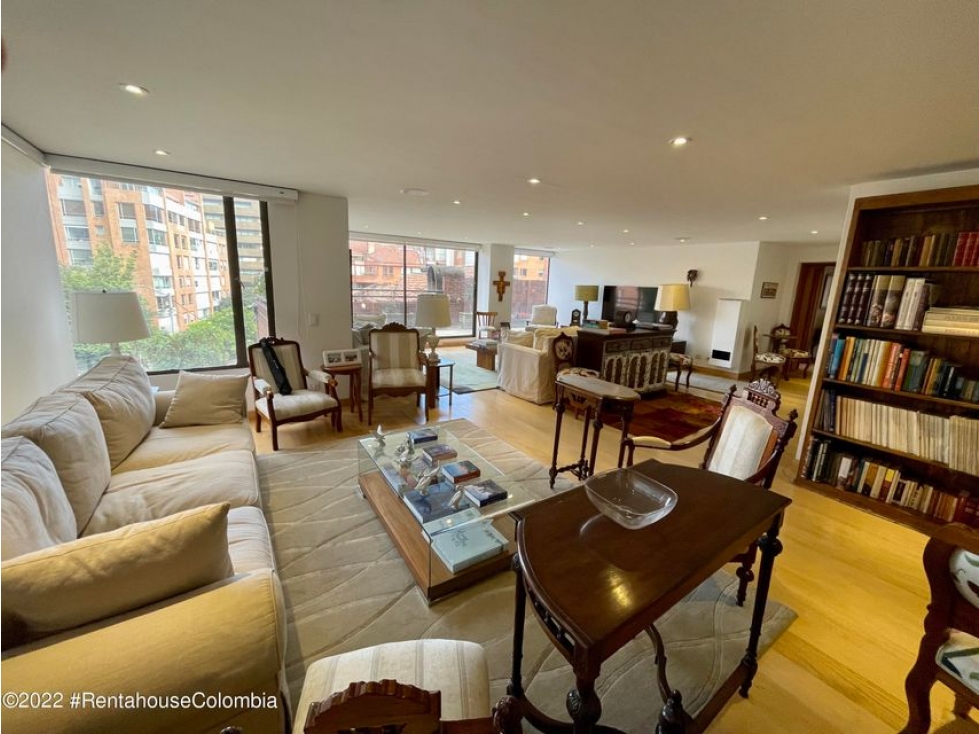 Vendo Apartamento en  Los Rosales(Bogota) C.O 23-702