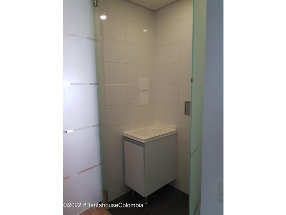 Apartamento en  Cedro Narvaez RAH CO: 22-1900