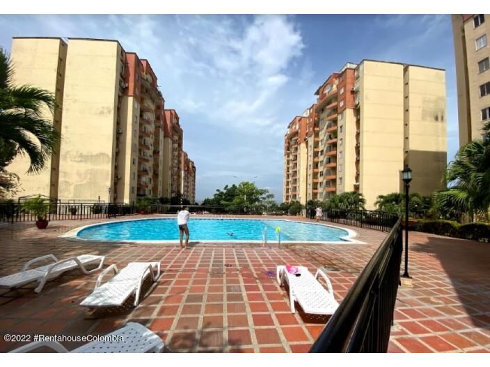 Apartamento en  Miramar RAH CO: 22-3283