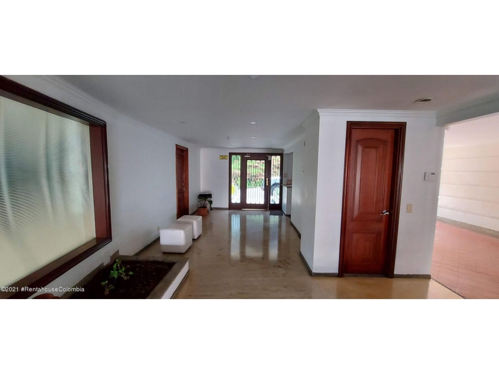 Apartamento en  Chapinero Alto RAH CO: 23-24