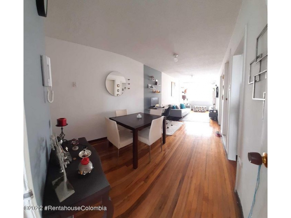 Apartamento en  La Soledad(Bogota) GZ: 23-1499