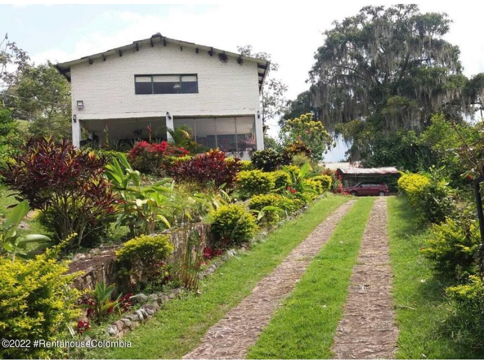 Casa en  Vereda Cucharal RAH CO: 23-530