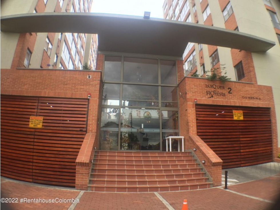 Apartamento en  La Floresta(Bogota) GZ: 23-809