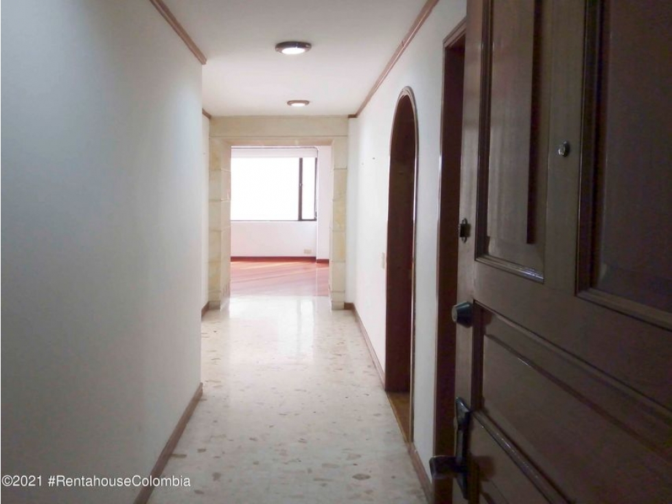 Apartamento en  Chico(Bogota) S.G  23-649