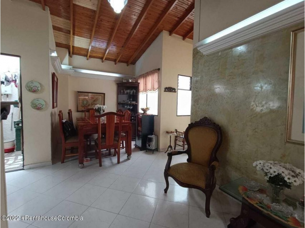 Apartamento en  Mesa(Envigado) RAH CO: 23-1506