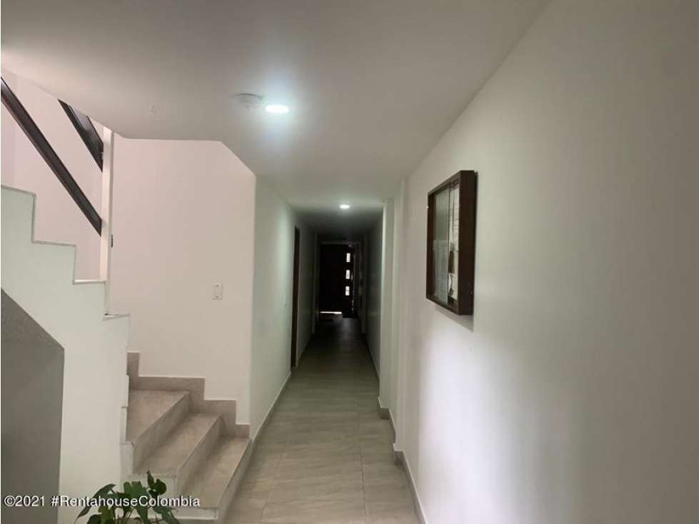Apartamento en  Chapinero Alto RAH CO: 23-1348